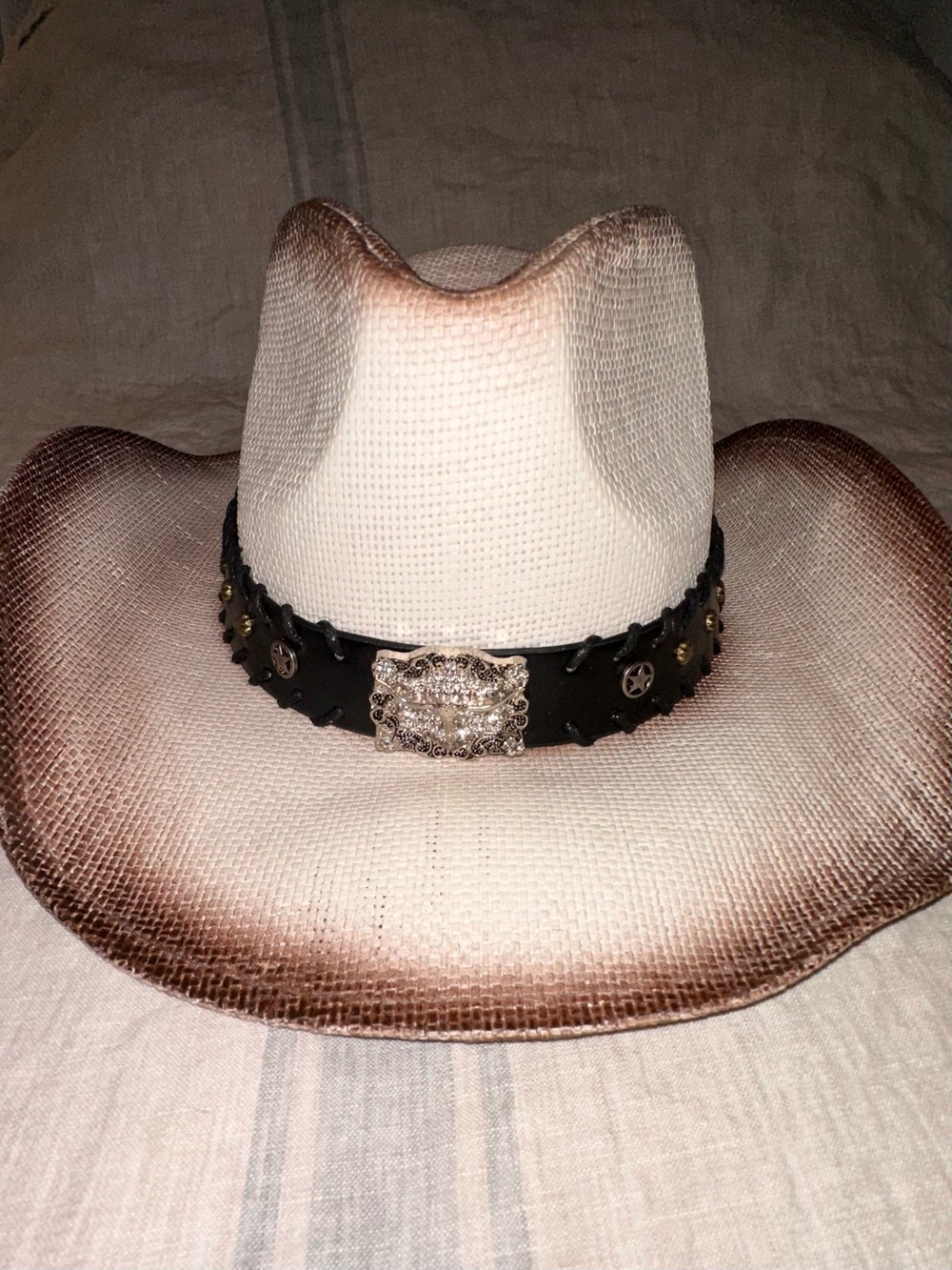 Ooh Western Cowboy Hat with Decorative Black Band - White/Brown